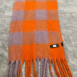 Steve Madden scarf new with tags